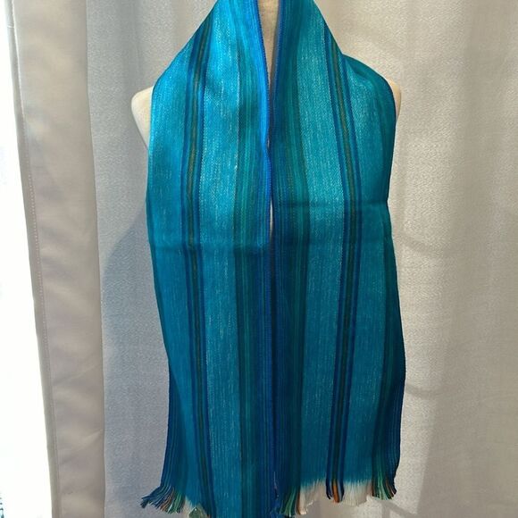 Beautiful alpaca scarf from Ecuador so soft and warm! - Picture 7 of 9